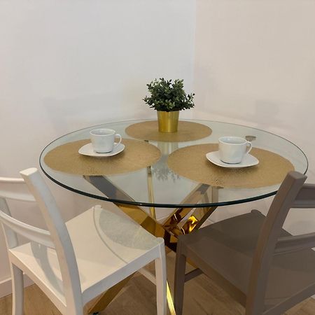 Apartament Przy Placu Wolnosci Poznań Buitenkant foto